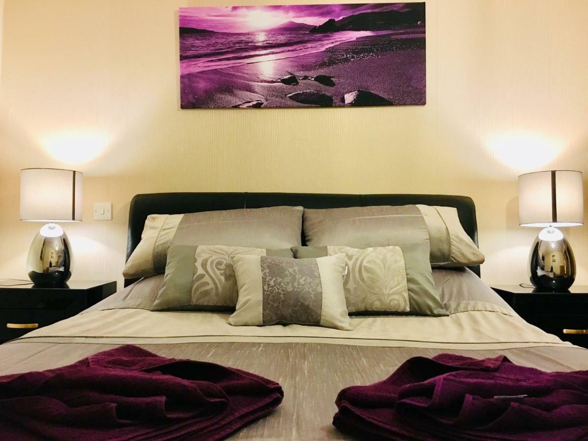 Azim And Suzi'S City Centre Apartment إينفيرنيس المظهر الخارجي الصورة
